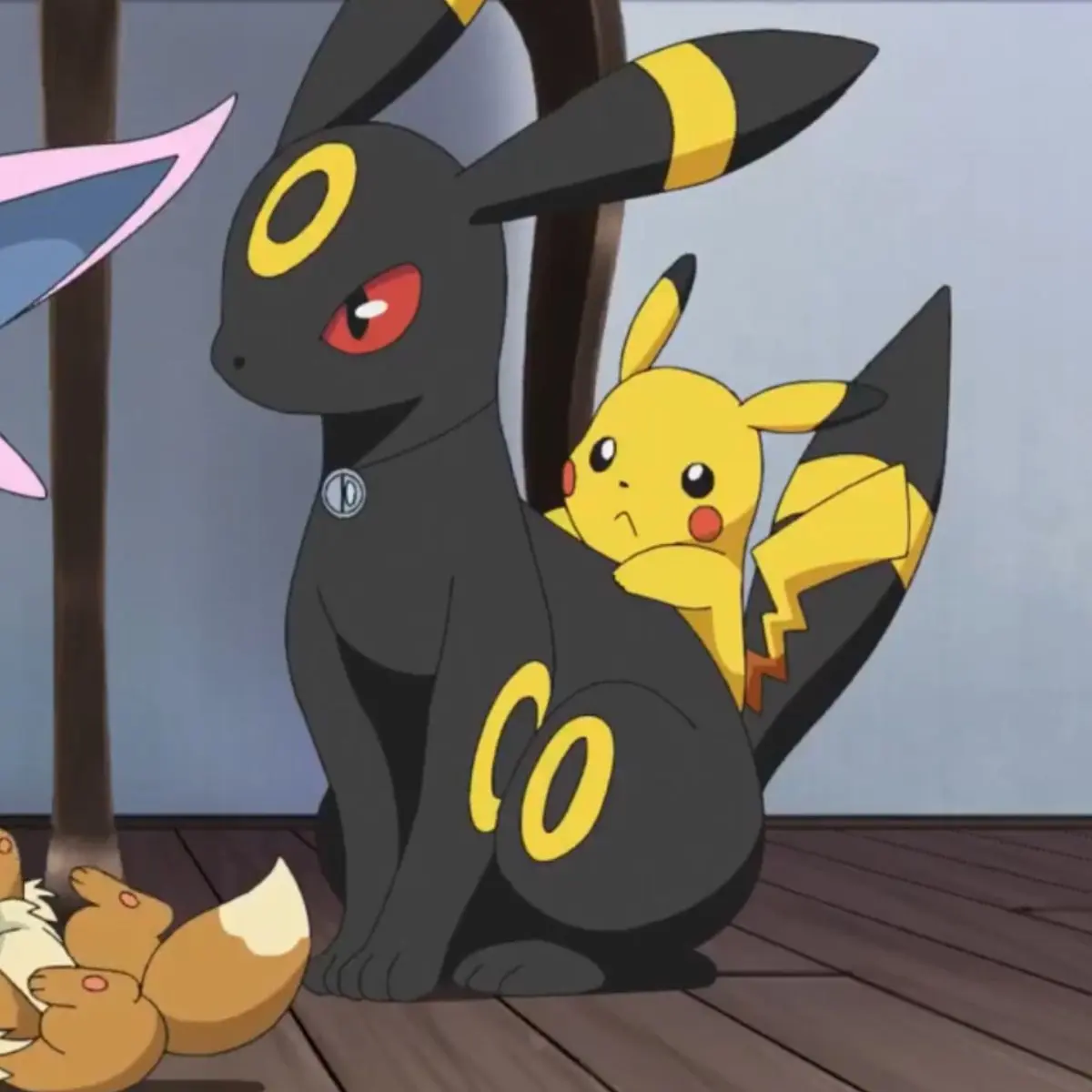 Umbreon - Pokemon - What is the color of Umbreon's body?
